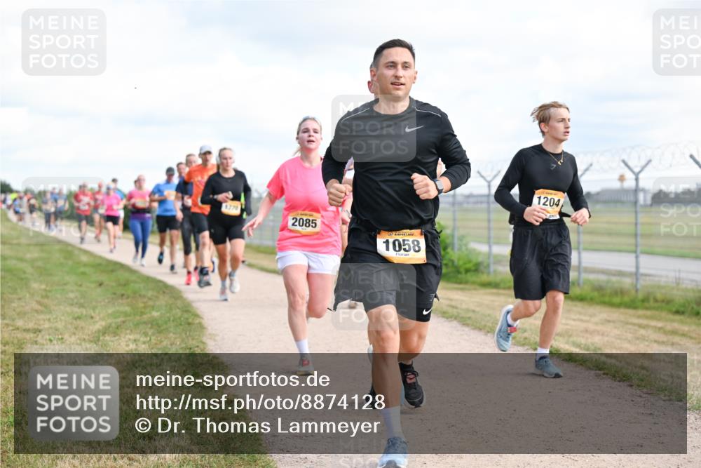 14.09.2025 - Airport Race Dr. Thomas Lammeyer http://msf.ph/oto/8874128 14.09.2025 12:18:51 Laufen 1776, 2085, 1058, 1204 meine-sportfotos.de