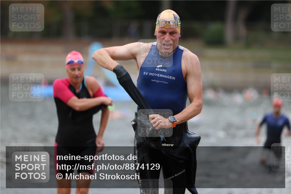 14.09.2025 - Stadtparktriathlon Michael Strokosch http://msf.ph/oto/8874129 14.09.2025 12:31:38 Schwimmen 1326, 1365, 1388, 1404, 1420 meine-sportfotos.de