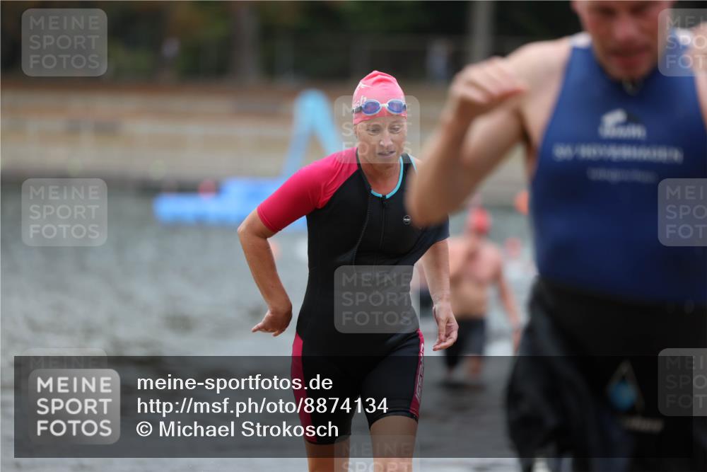 14.09.2025 - Stadtparktriathlon Michael Strokosch http://msf.ph/oto/8874134 14.09.2025 12:31:39 Schwimmen 1326, 1365, 1404, 1420 meine-sportfotos.de