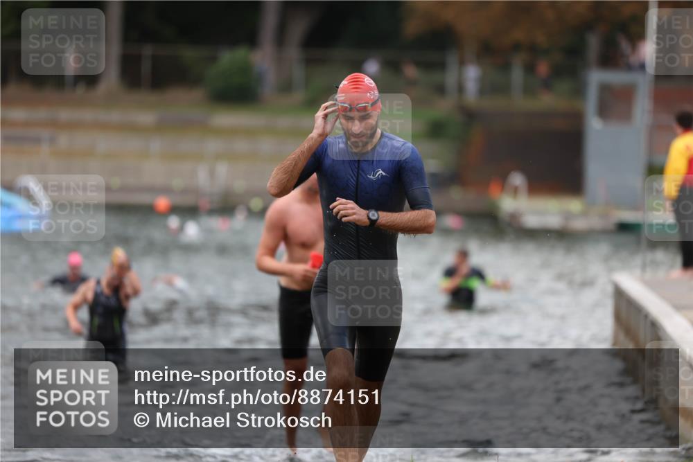 14.09.2025 - Stadtparktriathlon Michael Strokosch http://msf.ph/oto/8874151 14.09.2025 12:31:45 Schwimmen 1326, 1365, 1407, 1420 meine-sportfotos.de