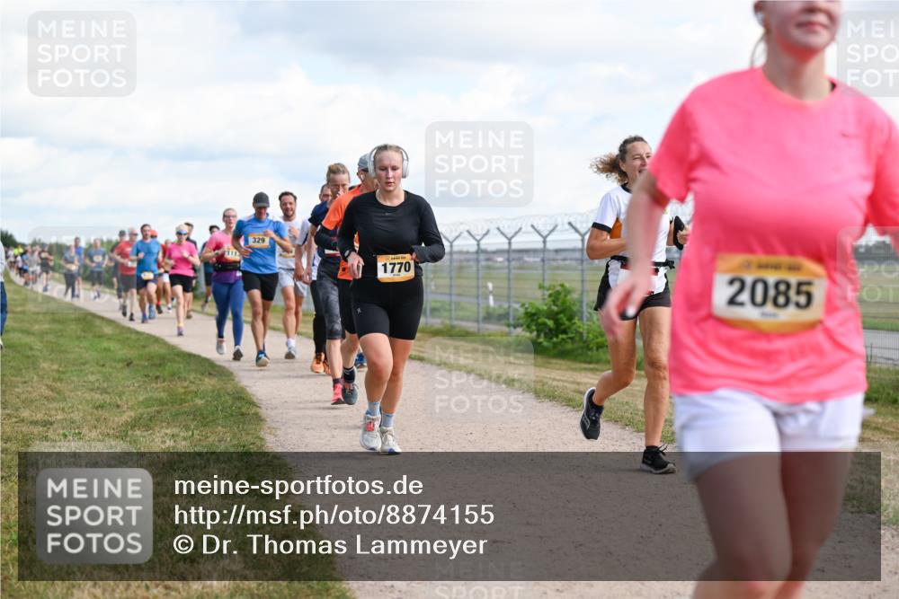 14.09.2025 - Airport Race Dr. Thomas Lammeyer http://msf.ph/oto/8874155 14.09.2025 12:18:52 Laufen 329, 1770, 2085 meine-sportfotos.de