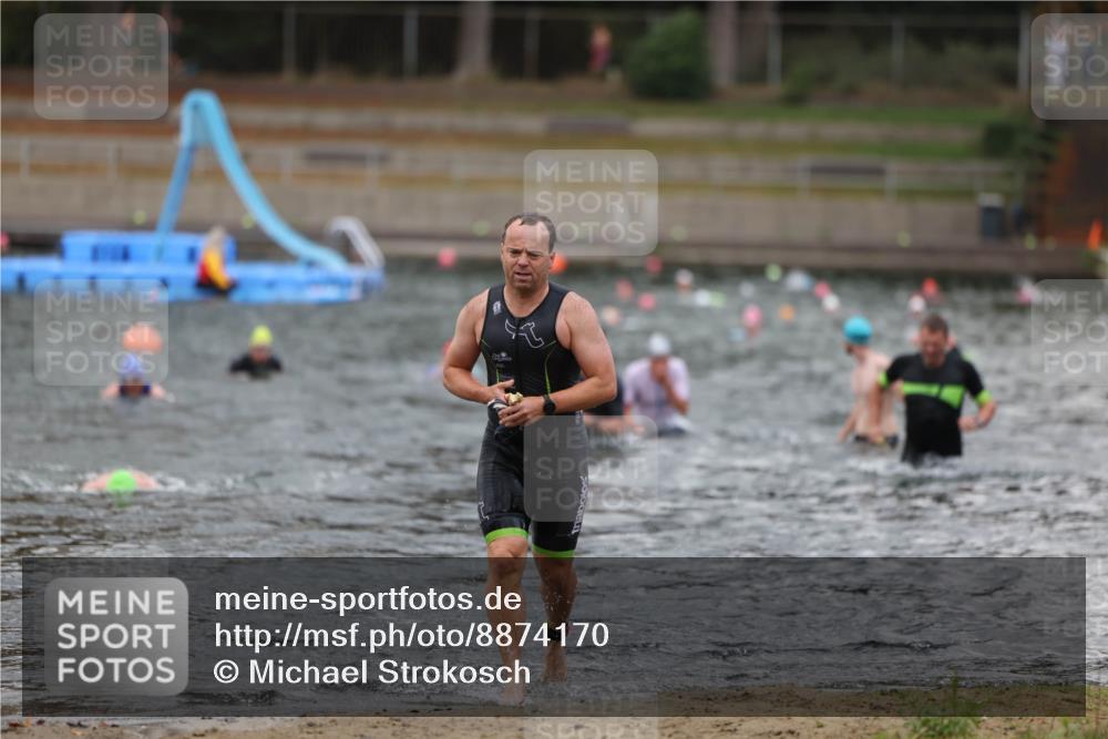 14.09.2025 - Stadtparktriathlon Michael Strokosch http://msf.ph/oto/8874170 14.09.2025 12:31:52 Schwimmen 1370, 1407, 1420 meine-sportfotos.de