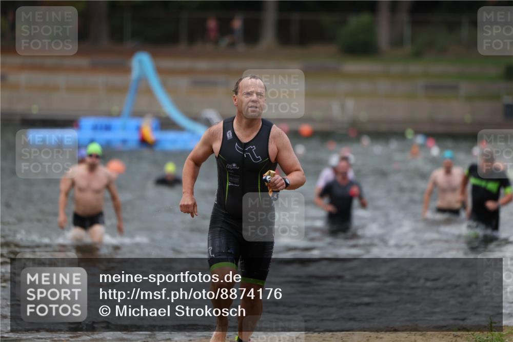 14.09.2025 - Stadtparktriathlon Michael Strokosch http://msf.ph/oto/8874176 14.09.2025 12:31:54 Schwimmen 1361, 1367, 1370, 1407, 1420 meine-sportfotos.de