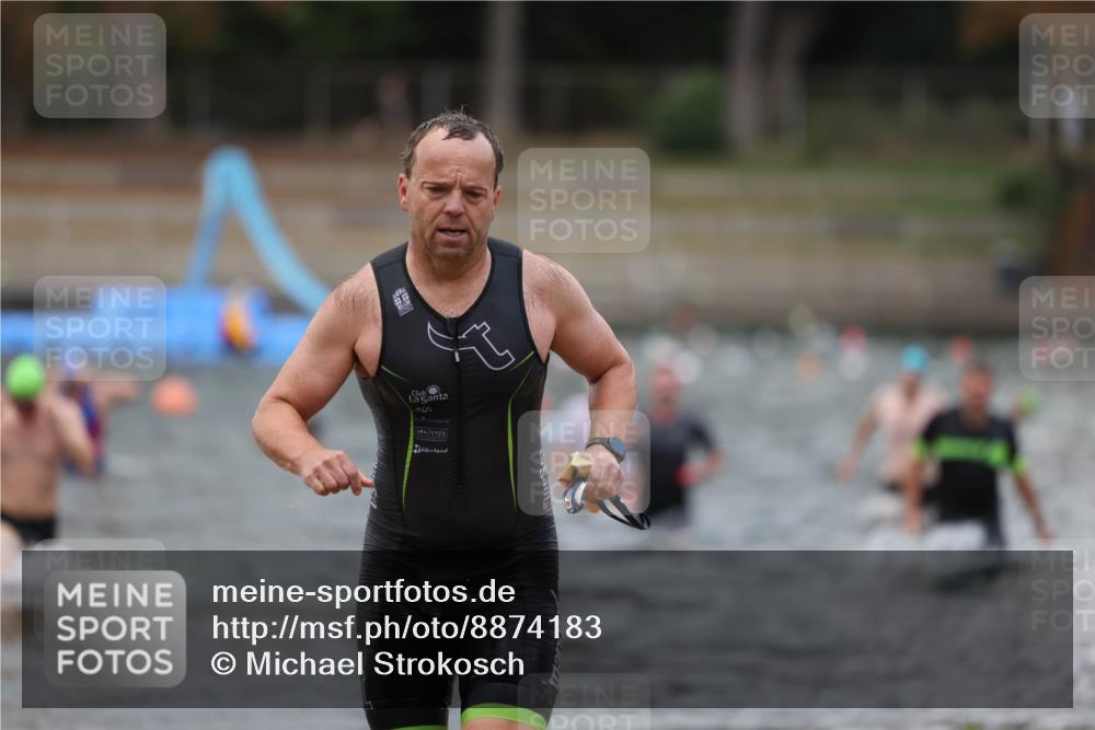 14.09.2025 - Stadtparktriathlon Michael Strokosch http://msf.ph/oto/8874183 14.09.2025 12:31:56 Schwimmen 1361, 1367, 1370, 1407 meine-sportfotos.de