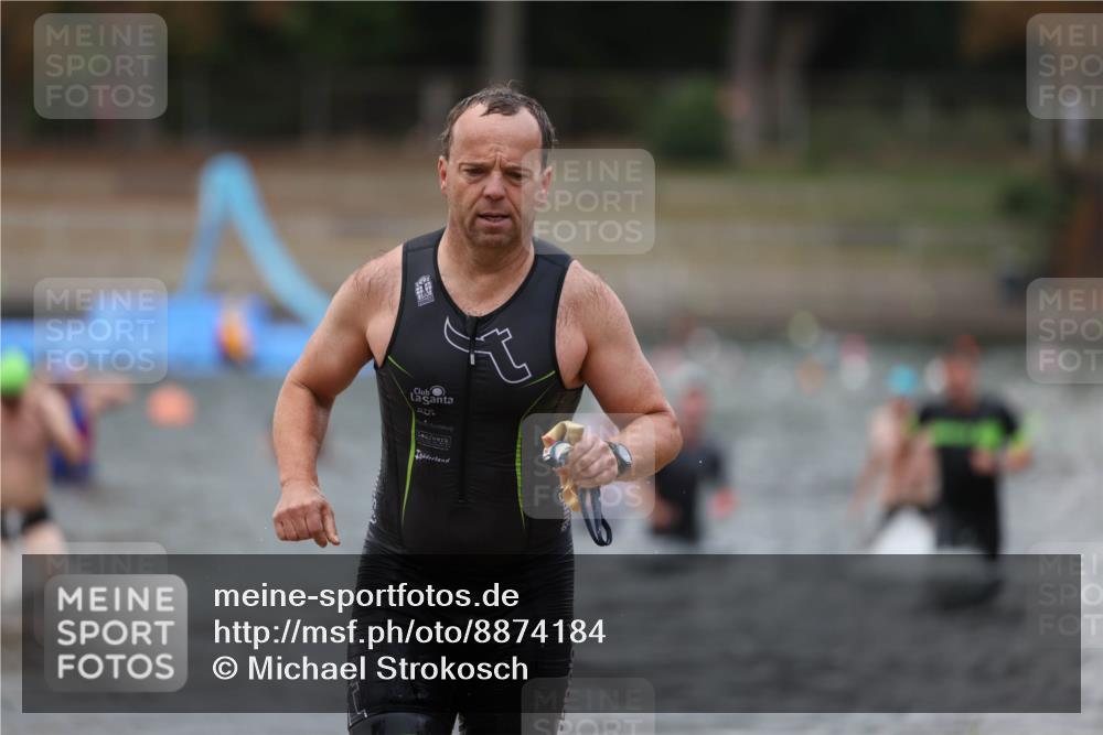14.09.2025 - Stadtparktriathlon Michael Strokosch http://msf.ph/oto/8874184 14.09.2025 12:31:56 Schwimmen 1361, 1367, 1370, 1407 meine-sportfotos.de
