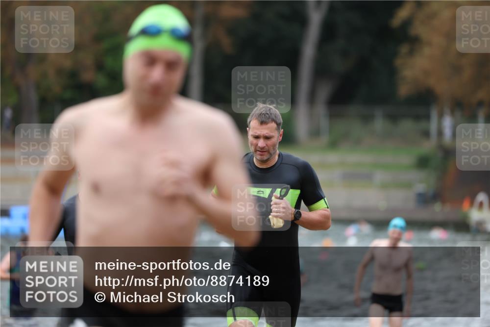 14.09.2025 - Stadtparktriathlon Michael Strokosch http://msf.ph/oto/8874189 14.09.2025 12:32:04 Schwimmen 1360, 1361, 1367, 1370, 1381 meine-sportfotos.de