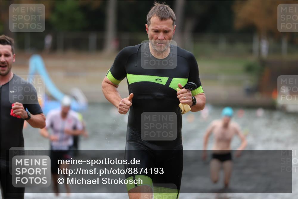 14.09.2025 - Stadtparktriathlon Michael Strokosch http://msf.ph/oto/8874193 14.09.2025 12:32:06 Schwimmen 1360, 1361, 1367, 1370, 1381 meine-sportfotos.de