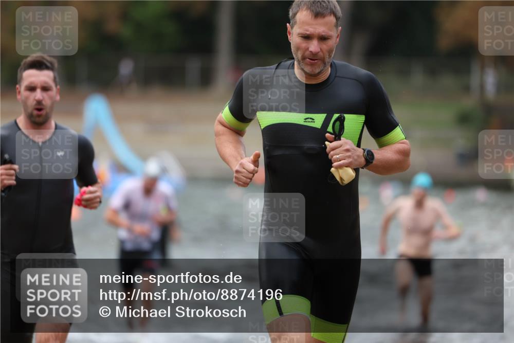 14.09.2025 - Stadtparktriathlon Michael Strokosch http://msf.ph/oto/8874196 14.09.2025 12:32:06 Schwimmen 1360, 1361, 1367, 1370, 1381 meine-sportfotos.de
