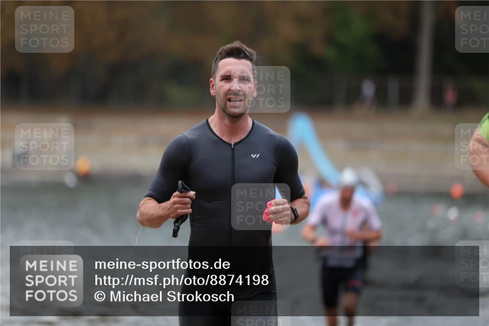 14.09.2025 - Stadtparktriathlon Michael Strokosch http://msf.ph/oto/8874198 14.09.2025 12:32:07 Schwimmen 1358, 1360, 1361, 1367, 1370, 1381 meine-sportfotos.de