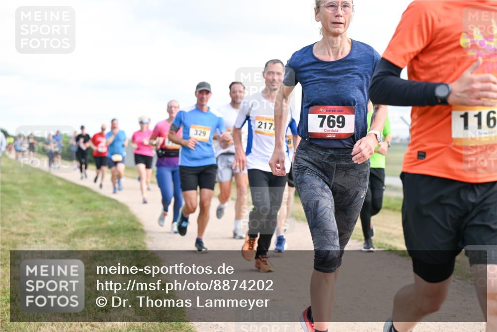 14.09.2025 - Airport Race Dr. Thomas Lammeyer http://msf.ph/oto/8874202 14.09.2025 12:18:55 Laufen 329, 217, 769, 116 meine-sportfotos.de