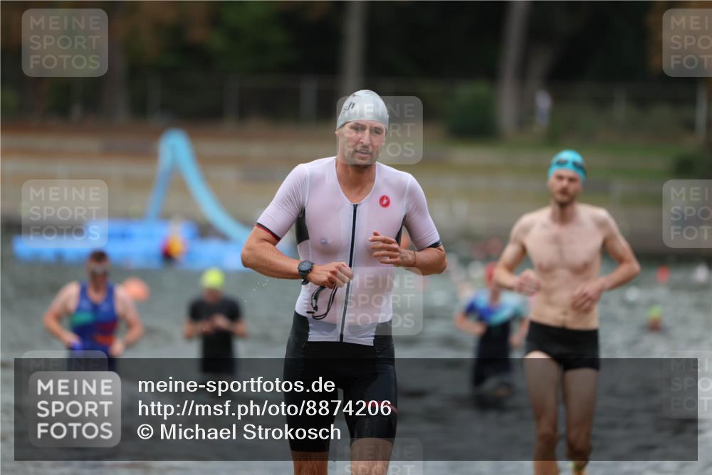 14.09.2025 - Stadtparktriathlon Michael Strokosch http://msf.ph/oto/8874206 14.09.2025 12:32:10 Schwimmen 1358, 1360, 1361, 1367, 1369, 1381 meine-sportfotos.de