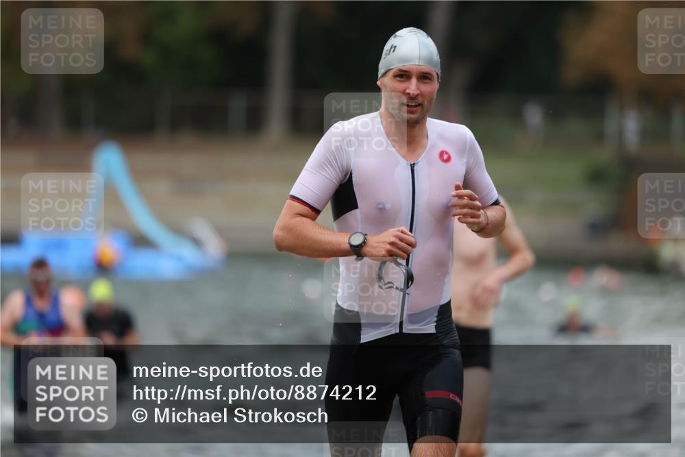 14.09.2025 - Stadtparktriathlon Michael Strokosch http://msf.ph/oto/8874212 14.09.2025 12:32:10 Schwimmen 1358, 1360, 1361, 1367, 1369, 1381 meine-sportfotos.de