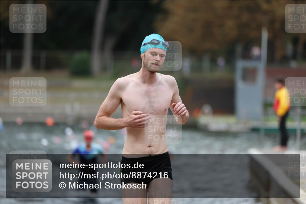 14.09.2025 - Stadtparktriathlon Michael Strokosch http://msf.ph/oto/8874216 14.09.2025 12:32:12 Schwimmen 1358, 1360, 1368, 1369, 1381 meine-sportfotos.de
