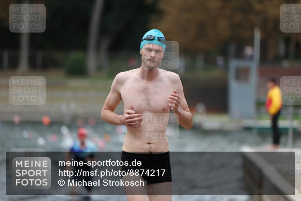 14.09.2025 - Stadtparktriathlon Michael Strokosch http://msf.ph/oto/8874217 14.09.2025 12:32:13 Schwimmen 1358, 1360, 1368, 1369, 1381 meine-sportfotos.de