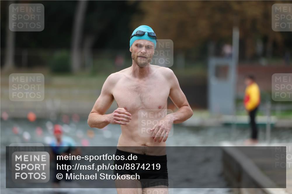 14.09.2025 - Stadtparktriathlon Michael Strokosch http://msf.ph/oto/8874219 14.09.2025 12:32:13 Schwimmen 1358, 1360, 1368, 1369, 1381 meine-sportfotos.de