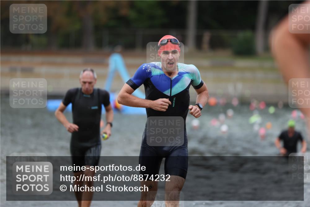 14.09.2025 - Stadtparktriathlon Michael Strokosch http://msf.ph/oto/8874232 14.09.2025 12:32:21 Schwimmen 1358, 1368, 1369 meine-sportfotos.de