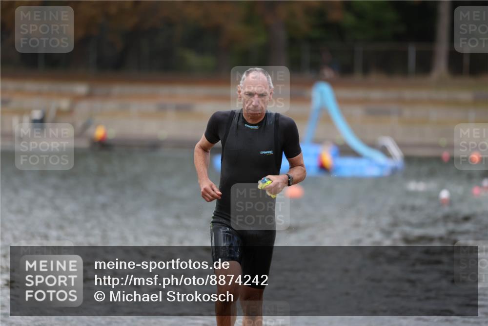 14.09.2025 - Stadtparktriathlon Michael Strokosch http://msf.ph/oto/8874242 14.09.2025 12:32:23 Schwimmen 1358, 1368, 1369 meine-sportfotos.de