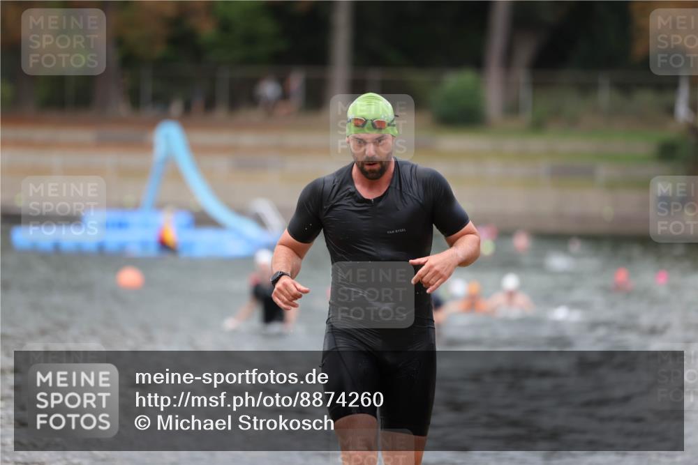 14.09.2025 - Stadtparktriathlon Michael Strokosch http://msf.ph/oto/8874260 14.09.2025 12:32:38 Schwimmen 1396 meine-sportfotos.de