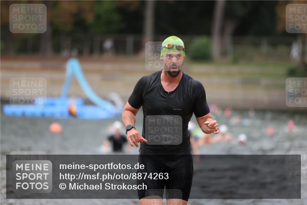 14.09.2025 - Stadtparktriathlon Michael Strokosch http://msf.ph/oto/8874263 14.09.2025 12:32:38 Schwimmen 1396 meine-sportfotos.de