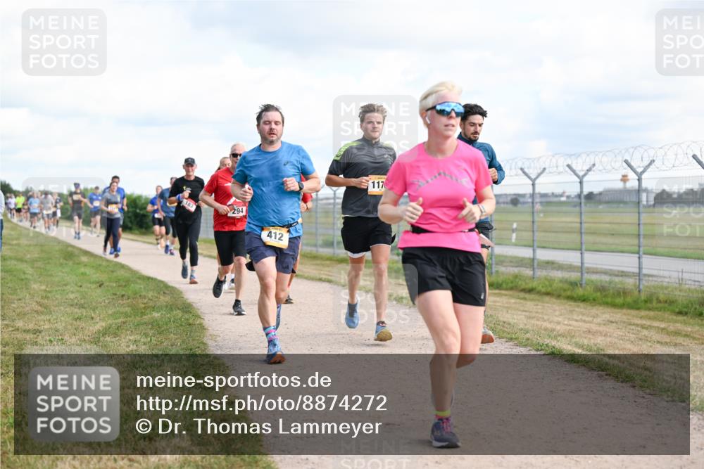 14.09.2025 - Airport Race Dr. Thomas Lammeyer http://msf.ph/oto/8874272 14.09.2025 12:19:00 Laufen 294, 412, 117 meine-sportfotos.de