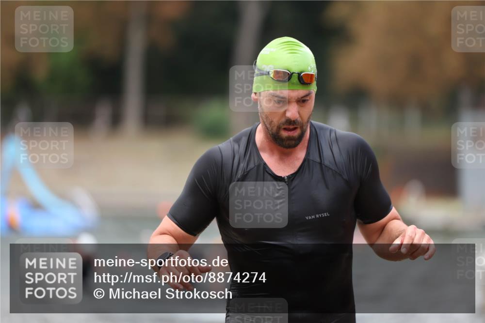 14.09.2025 - Stadtparktriathlon Michael Strokosch http://msf.ph/oto/8874274 14.09.2025 12:32:40 Schwimmen 1389, 1396 meine-sportfotos.de