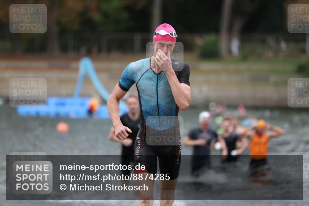 14.09.2025 - Stadtparktriathlon Michael Strokosch http://msf.ph/oto/8874285 14.09.2025 12:32:51 Schwimmen 1345, 1389, 1392, 1394, 1410, 1414 meine-sportfotos.de