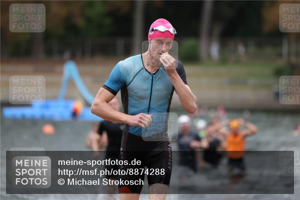 14.09.2025 - Stadtparktriathlon Michael Strokosch http://msf.ph/oto/8874288 14.09.2025 12:32:51 Schwimmen 1345, 1389, 1392, 1394, 1410, 1414 meine-sportfotos.de