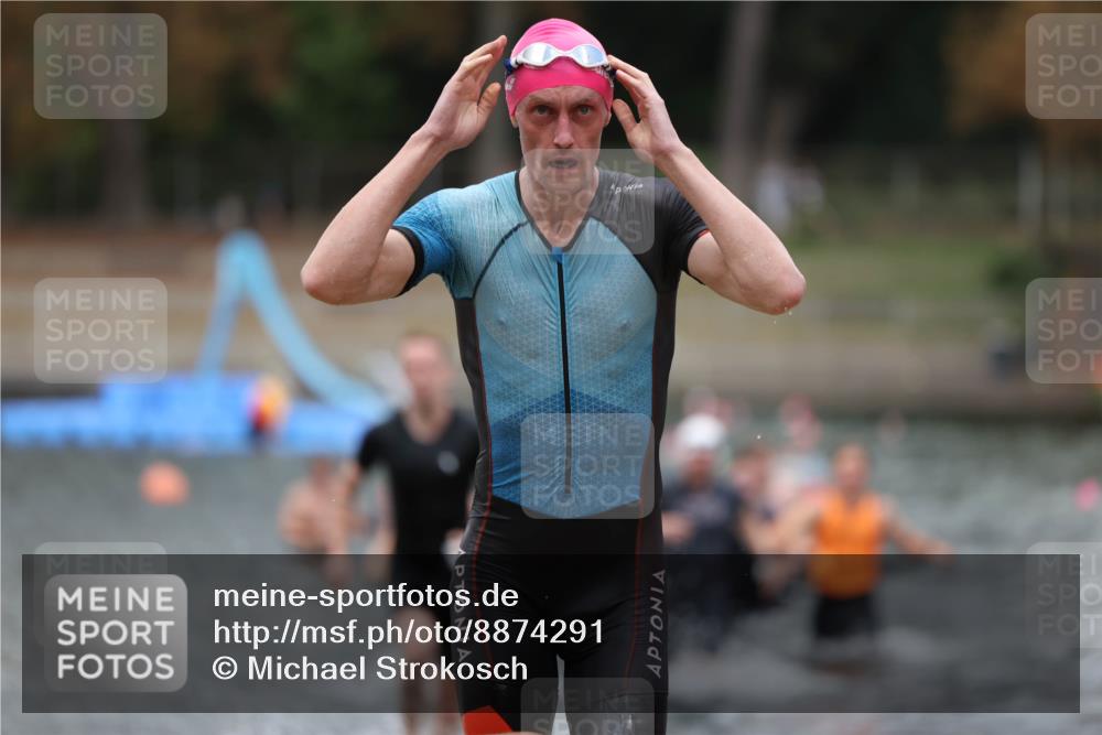 14.09.2025 - Stadtparktriathlon Michael Strokosch http://msf.ph/oto/8874291 14.09.2025 12:32:52 Schwimmen 1345, 1389, 1392, 1394, 1410, 1414 meine-sportfotos.de
