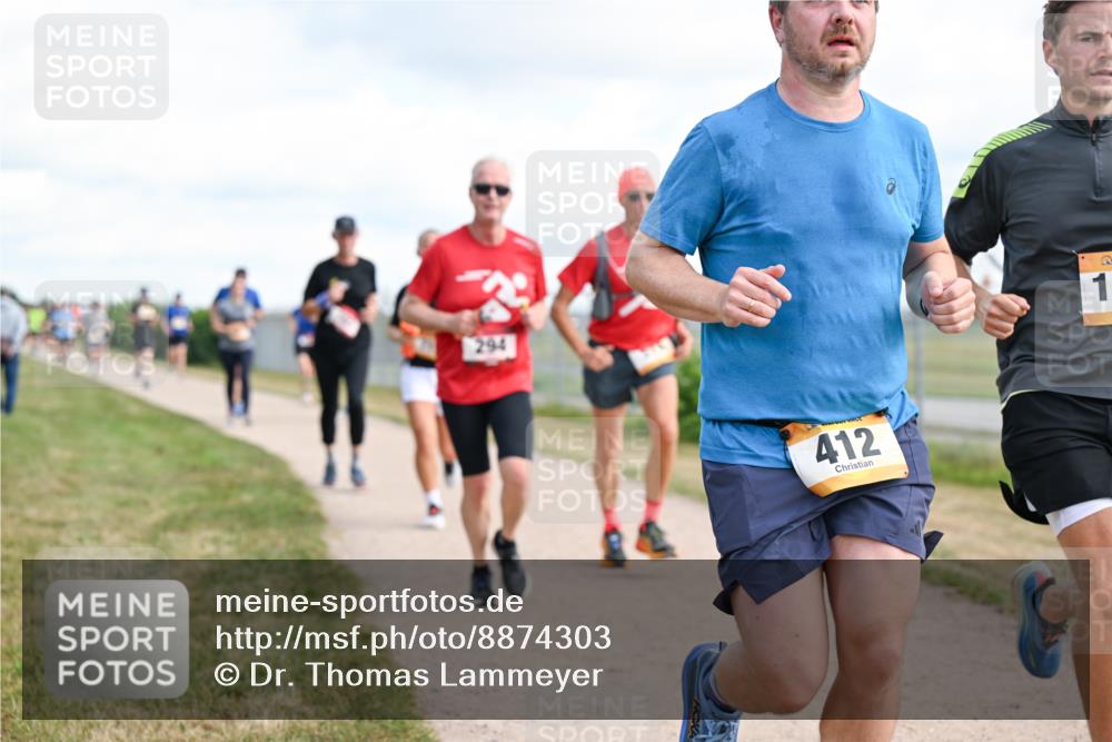14.09.2025 - Airport Race Dr. Thomas Lammeyer http://msf.ph/oto/8874303 14.09.2025 12:19:01 Laufen 294, 412, 1 meine-sportfotos.de