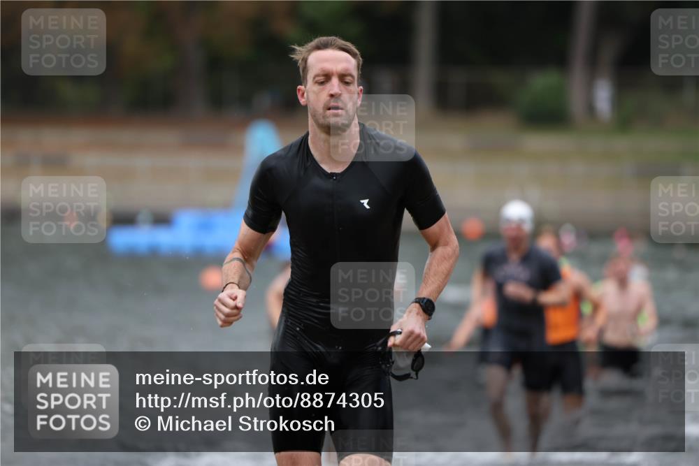 14.09.2025 - Stadtparktriathlon Michael Strokosch http://msf.ph/oto/8874305 14.09.2025 12:32:55 Schwimmen 1342, 1345, 1359, 1389, 1392, 1394, 1410, 1414 meine-sportfotos.de