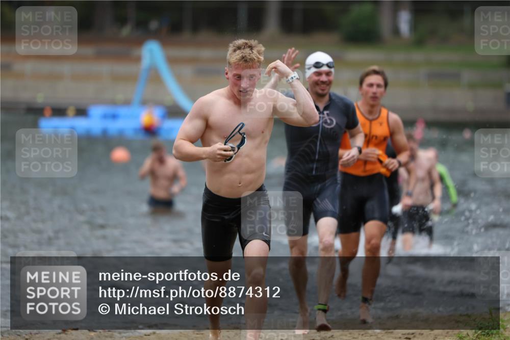 14.09.2025 - Stadtparktriathlon Michael Strokosch http://msf.ph/oto/8874312 14.09.2025 12:32:57 Schwimmen 1342, 1345, 1359, 1392, 1394, 1410, 1414 meine-sportfotos.de
