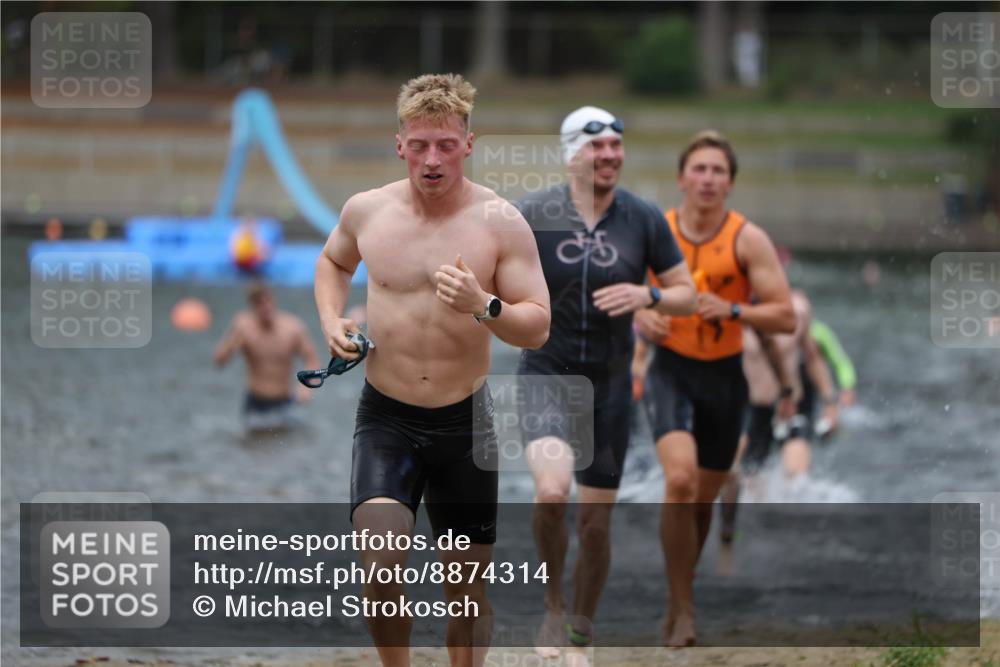 14.09.2025 - Stadtparktriathlon Michael Strokosch http://msf.ph/oto/8874314 14.09.2025 12:32:58 Schwimmen 1342, 1345, 1359, 1392, 1394, 1410, 1413, 1414 meine-sportfotos.de