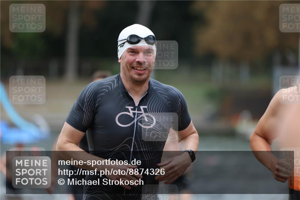 14.09.2025 - Stadtparktriathlon Michael Strokosch http://msf.ph/oto/8874326 14.09.2025 12:33:01 Schwimmen 1342, 1359, 1392, 1394, 1410, 1413, 1414 meine-sportfotos.de