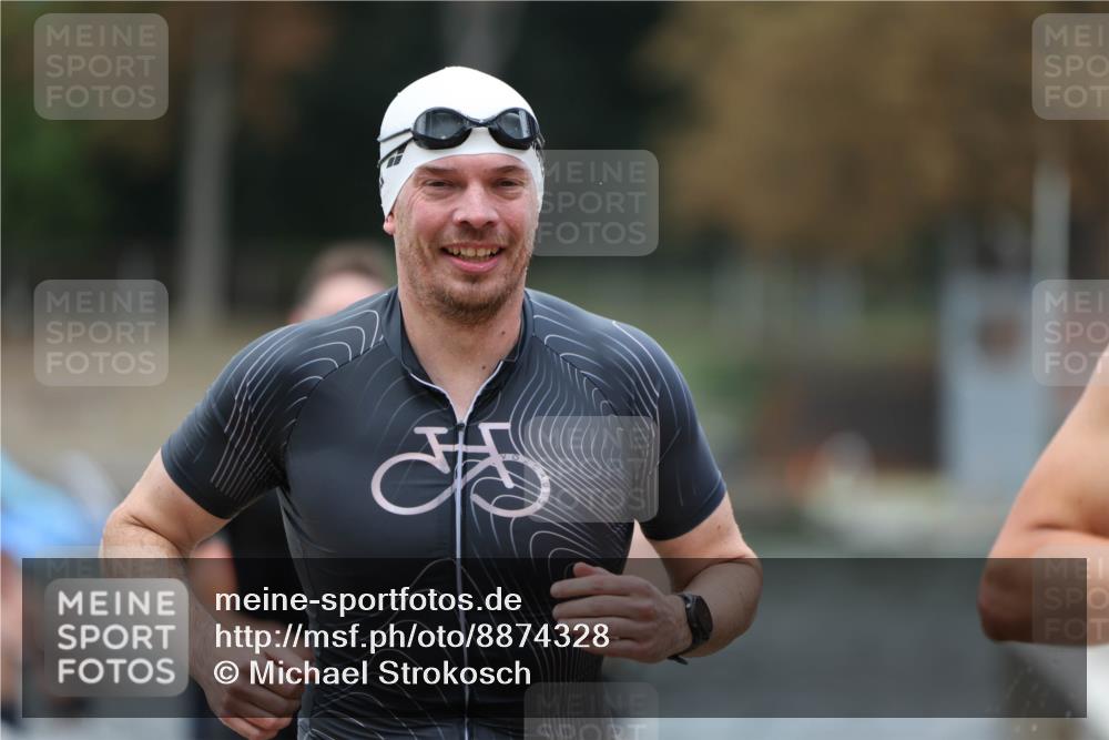 14.09.2025 - Stadtparktriathlon Michael Strokosch http://msf.ph/oto/8874328 14.09.2025 12:33:01 Schwimmen 1342, 1359, 1392, 1394, 1410, 1413, 1414 meine-sportfotos.de
