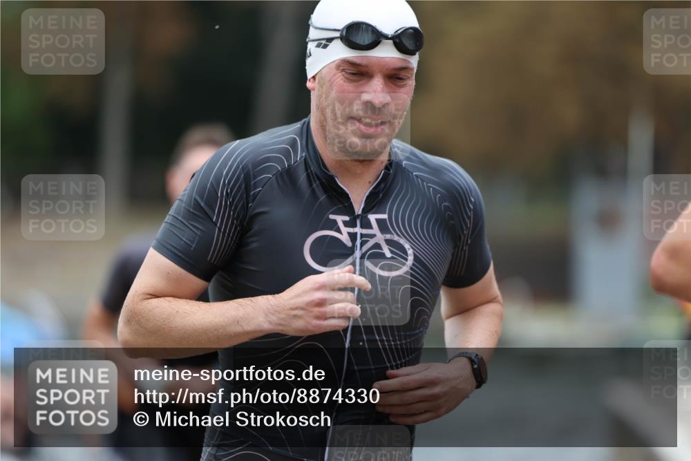14.09.2025 - Stadtparktriathlon Michael Strokosch http://msf.ph/oto/8874330 14.09.2025 12:33:02 Schwimmen 1342, 1359, 1392, 1394, 1410, 1413, 1414 meine-sportfotos.de