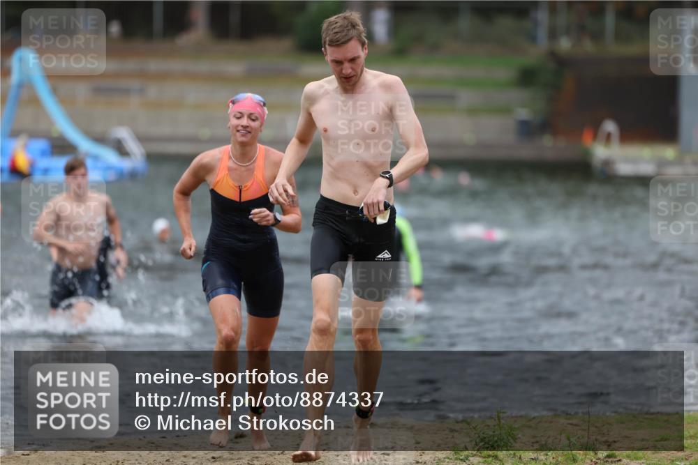 14.09.2025 - Stadtparktriathlon Michael Strokosch http://msf.ph/oto/8874337 14.09.2025 12:33:04 Schwimmen 1329, 1342, 1344, 1359, 1392, 1394, 1413, 1414 meine-sportfotos.de