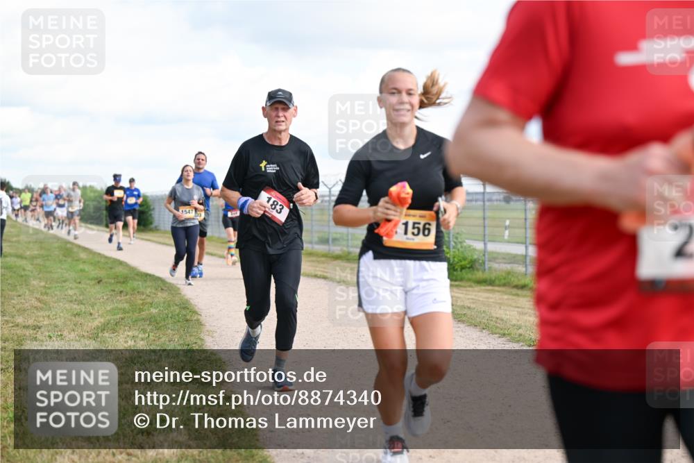 14.09.2025 - Airport Race Dr. Thomas Lammeyer http://msf.ph/oto/8874340 14.09.2025 12:19:04 Laufen 1547, 183, 156 meine-sportfotos.de