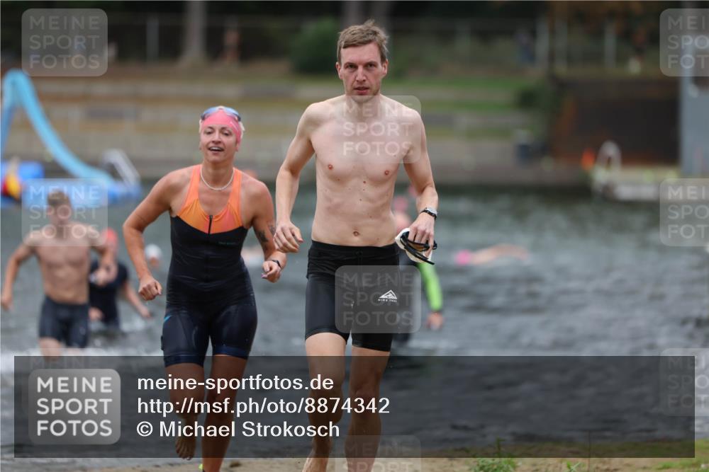 14.09.2025 - Stadtparktriathlon Michael Strokosch http://msf.ph/oto/8874342 14.09.2025 12:33:04 Schwimmen 1329, 1342, 1344, 1359, 1392, 1394, 1413, 1414 meine-sportfotos.de