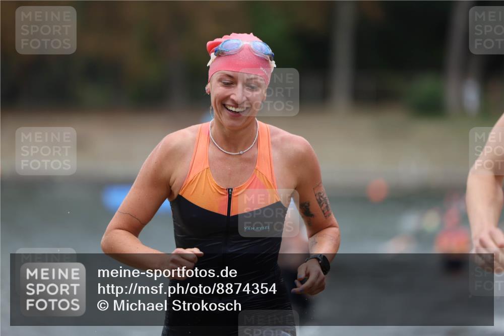 14.09.2025 - Stadtparktriathlon Michael Strokosch http://msf.ph/oto/8874354 14.09.2025 12:33:07 Schwimmen 1329, 1342, 1344, 1359, 1413 meine-sportfotos.de