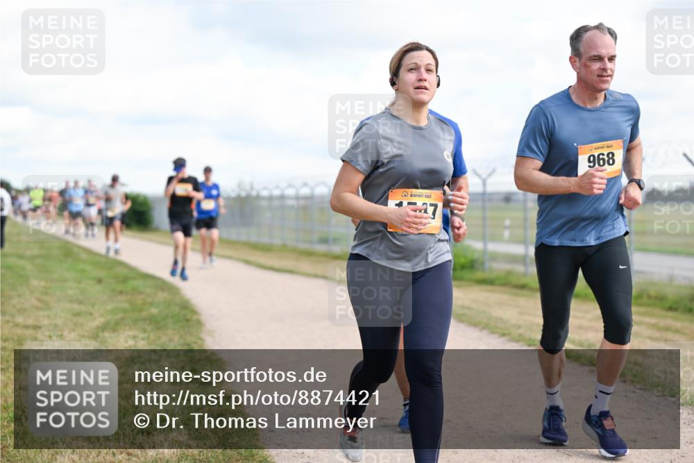 14.09.2025 - Airport Race Dr. Thomas Lammeyer http://msf.ph/oto/8874421 14.09.2025 12:19:08 Laufen 17, 968 meine-sportfotos.de
