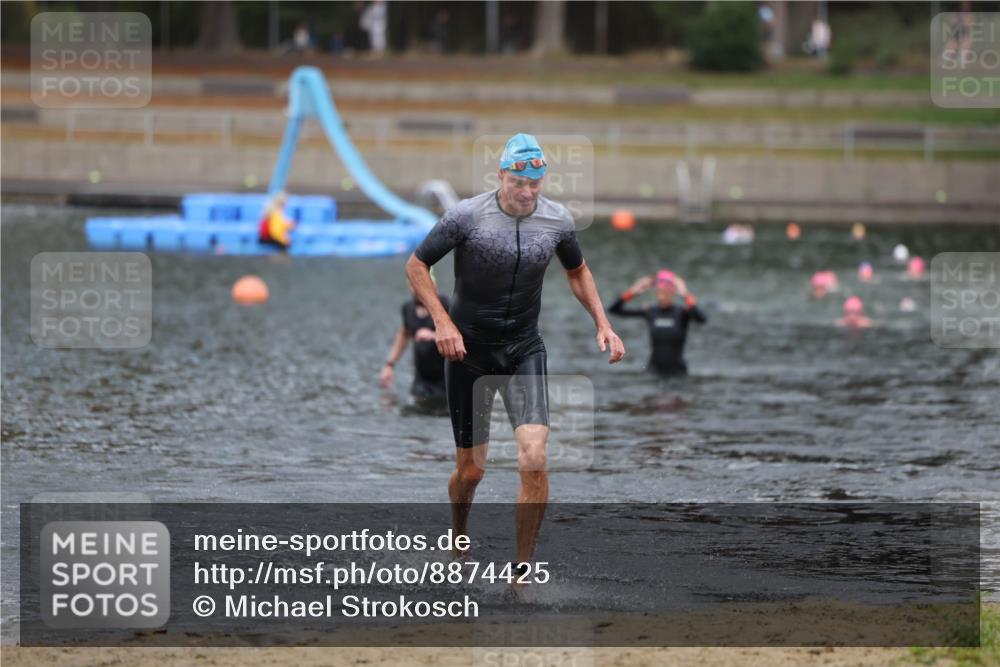 14.09.2025 - Stadtparktriathlon Michael Strokosch http://msf.ph/oto/8874425 14.09.2025 12:33:46 Schwimmen 1347 meine-sportfotos.de