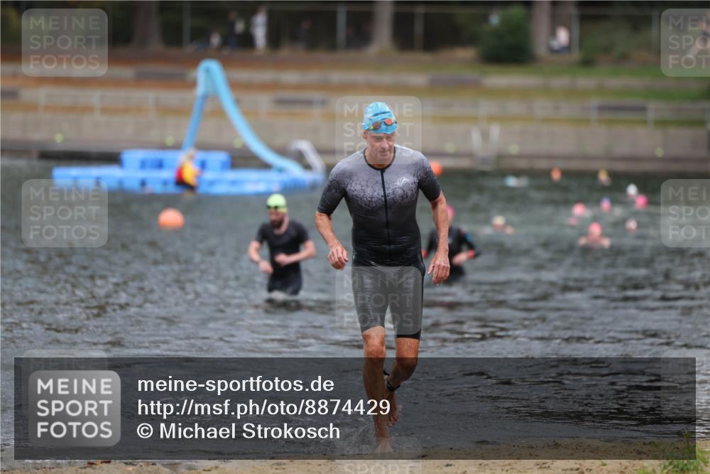 14.09.2025 - Stadtparktriathlon Michael Strokosch http://msf.ph/oto/8874429 14.09.2025 12:33:46 Schwimmen 1347 meine-sportfotos.de