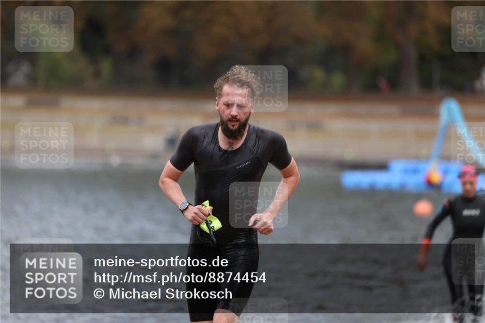 14.09.2025 - Stadtparktriathlon Michael Strokosch http://msf.ph/oto/8874454 14.09.2025 12:34:03 Schwimmen 1332, 1387 meine-sportfotos.de