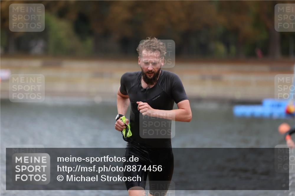 14.09.2025 - Stadtparktriathlon Michael Strokosch http://msf.ph/oto/8874456 14.09.2025 12:34:03 Schwimmen 1332, 1387 meine-sportfotos.de