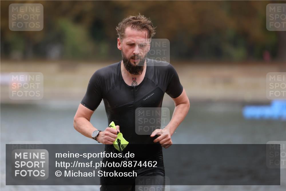 14.09.2025 - Stadtparktriathlon Michael Strokosch http://msf.ph/oto/8874462 14.09.2025 12:34:04 Schwimmen 1332, 1387 meine-sportfotos.de