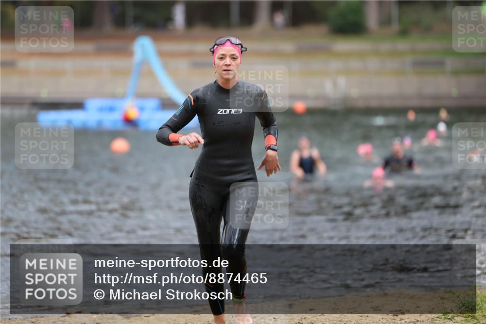 14.09.2025 - Stadtparktriathlon Michael Strokosch http://msf.ph/oto/8874465 14.09.2025 12:34:07 Schwimmen 1332, 1387 meine-sportfotos.de