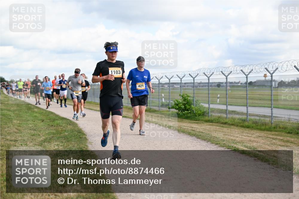 14.09.2025 - Airport Race Dr. Thomas Lammeyer http://msf.ph/oto/8874466 14.09.2025 12:19:11 Laufen 163453, 300, 117, 1103, 421 meine-sportfotos.de