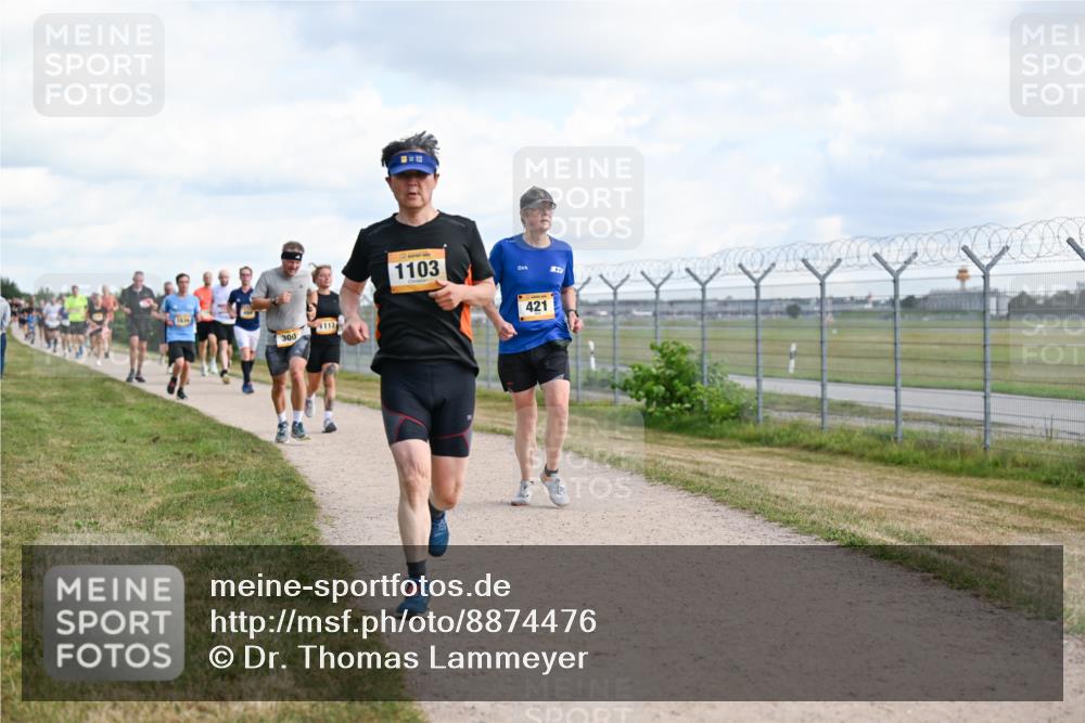 14.09.2025 - Airport Race Dr. Thomas Lammeyer http://msf.ph/oto/8874476 14.09.2025 12:19:12 Laufen 300, 117, 1103, 421 meine-sportfotos.de