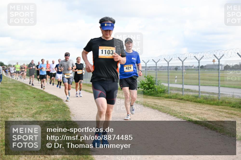14.09.2025 - Airport Race Dr. Thomas Lammeyer http://msf.ph/oto/8874485 14.09.2025 12:19:12 Laufen 300, 1117, 1103, 421 meine-sportfotos.de
