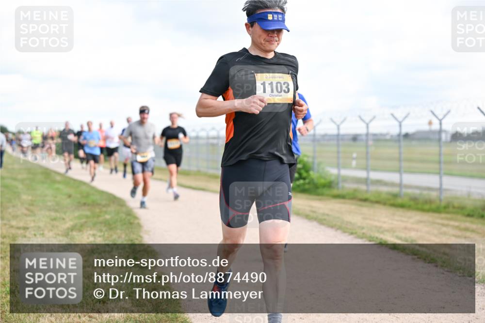 14.09.2025 - Airport Race Dr. Thomas Lammeyer http://msf.ph/oto/8874490 14.09.2025 12:19:13 Laufen 1103 meine-sportfotos.de